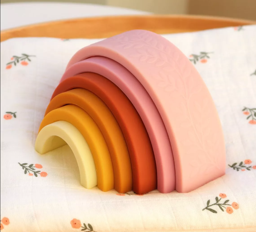 Jeu a empiler arc-en-ciel