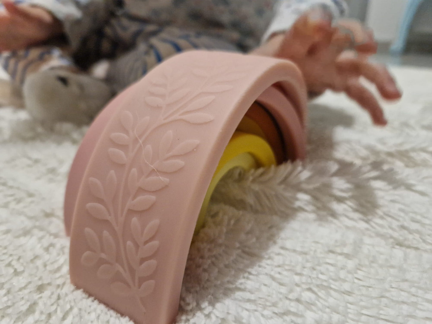 Jeu a empiler arc-en-ciel